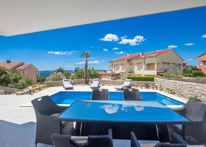 Ela - Town Krk Villa *