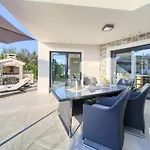 Ela - Town Krk Villa *