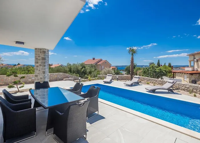 Ela - Town Krk Villa *